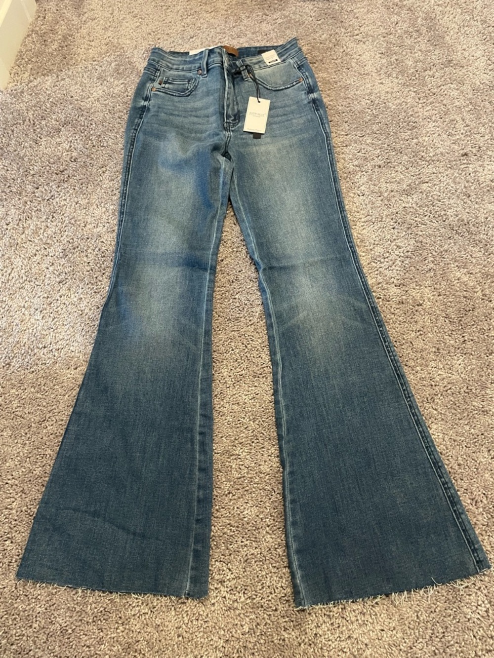Judy Blue NWT!! Tummy control Medium Wash Flare Jeans size 7/28